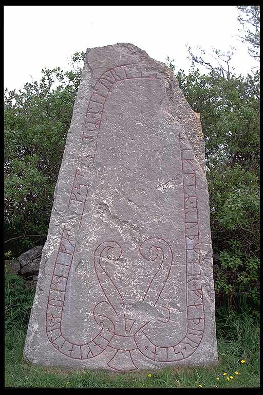 Runes written on runsten, grå ortocerkalksten. Date: V